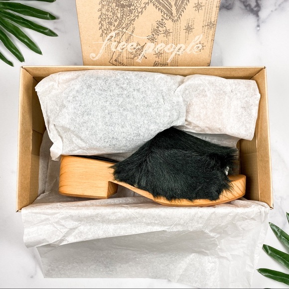 NIB Free People Faux Fur Sonnet Wooden Clog Sandal - Picture 10 of 11